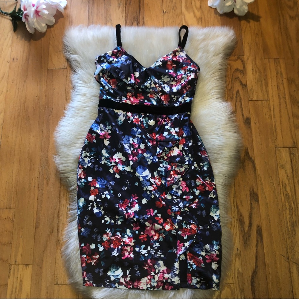 Guess floral ruffle front bodycon dress I25003